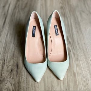 ShoeMint Pumps Size 6 NEVER WORN
